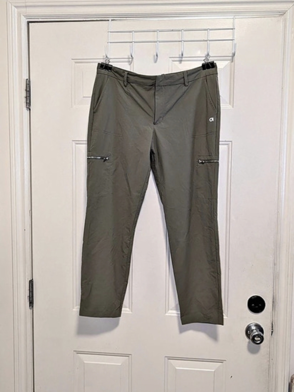 Gap S18C348-00 SLO CARGO PANT WLDEN GRN Cargo Pants in Green Size 10 Like New - Picture 2 of 10